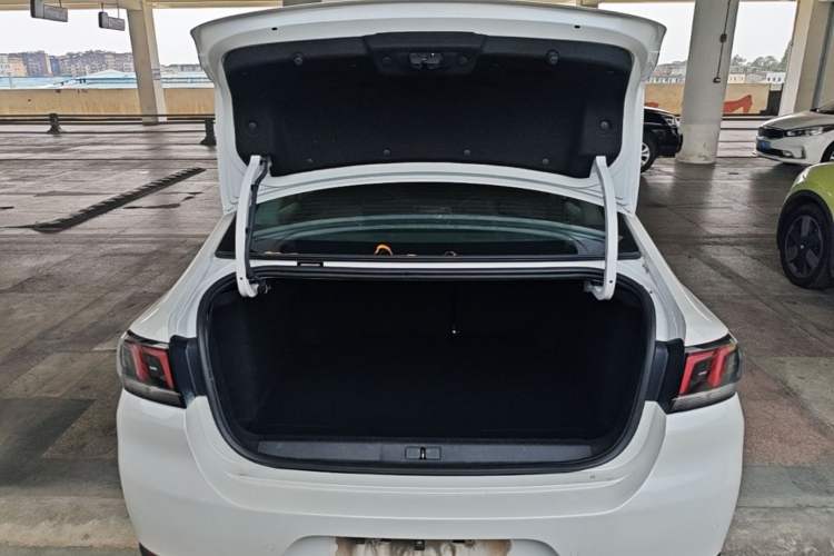 Used Peugeot 308 2018 1.6L Automatic Luxury Edition Trunk