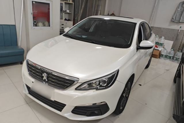 Peugeot 308 2018 1.6L Automatic Luxury Edition مستعملة