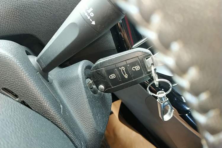 Used Peugeot 308 2018 1.6L Automatic Luxury Edition Vehicle Key