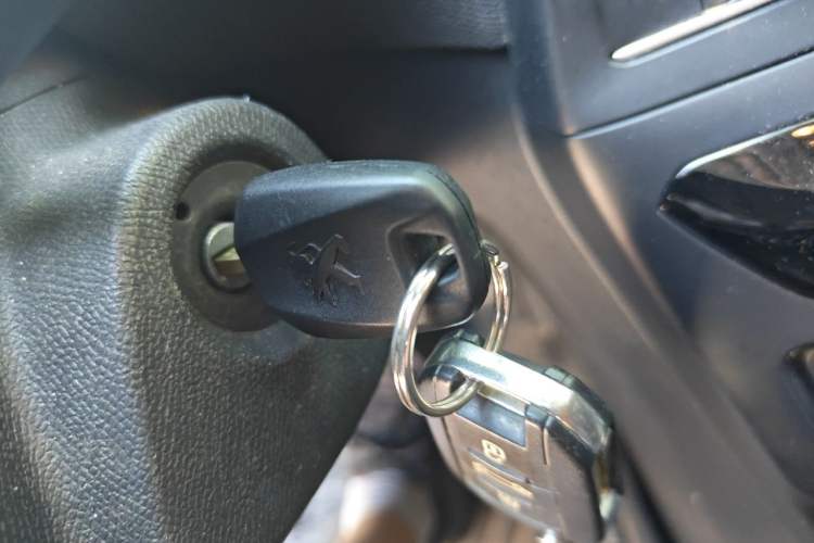 Used Peugeot 308 2018 1.6L Automatic Fashion Edition Vehicle Key