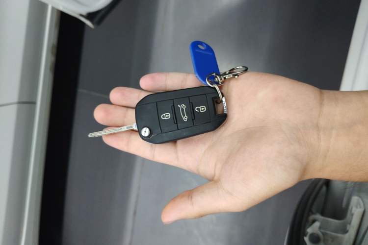 Used Peugeot 308 2018 1.6L Automatic Luxury Edition Vehicle Key
