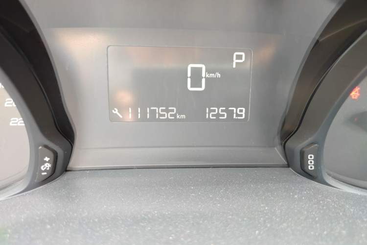 Used Peugeot 308 2019 1.6L Automatic Luxury Version China V Standard Odometer Close Up
