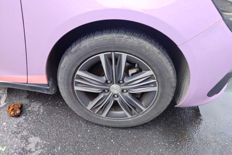 Used Peugeot 308 2019 1.6L Automatic Luxury Version China V Standard Right Front Wheel Hub