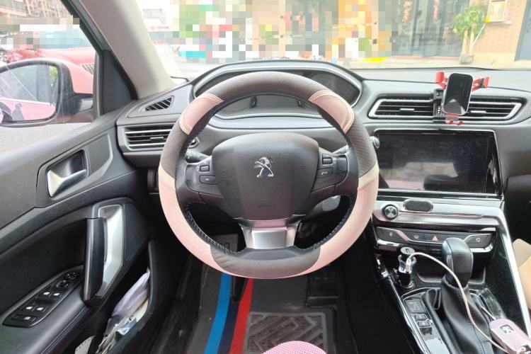 Used Peugeot 308 2019 1.6L Automatic Luxury Version China V Standard Steering Wheel