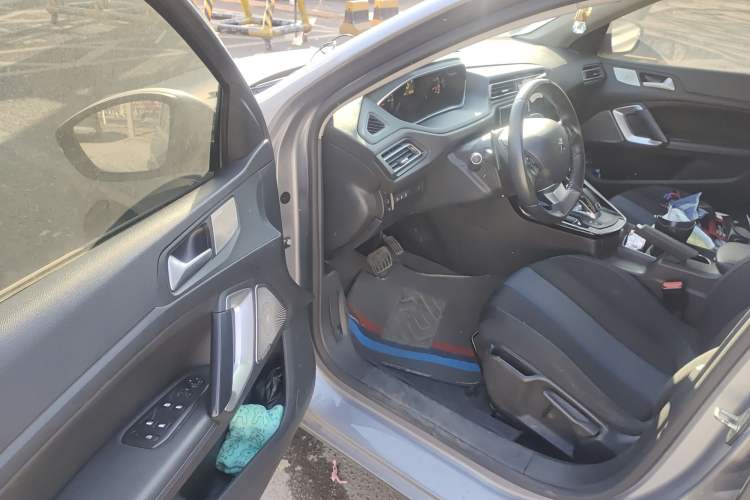 Used Peugeot 308 2019 230THP Automatic Luxury Edition China VI Standard Driver Seat