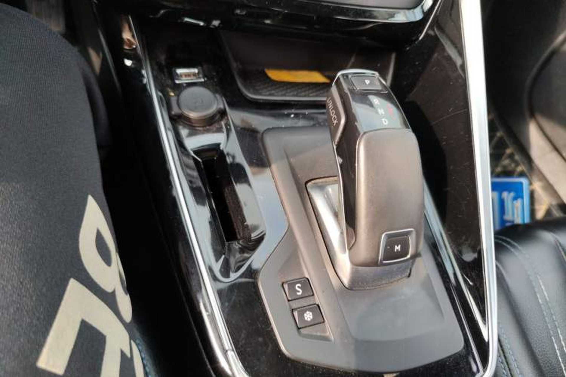 Used Peugeot 308 2019 230THP Automatic Luxury Edition China VI Standard Gear Lever