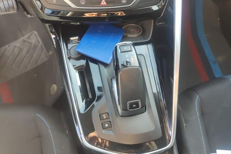 Used Peugeot 308 2019 230THP Automatic Luxury Edition China VI Standard Gear Lever