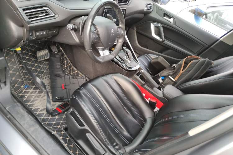 Used Peugeot 308 2019 230THP Automatic Luxury Edition China VI Standard Left Front Seat