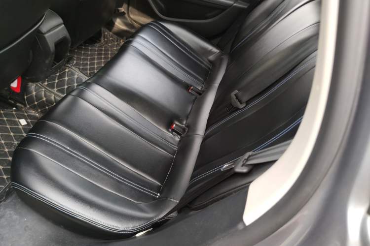 Used Peugeot 308 2019 230THP Automatic Luxury Edition China VI Standard Left Rear Seat