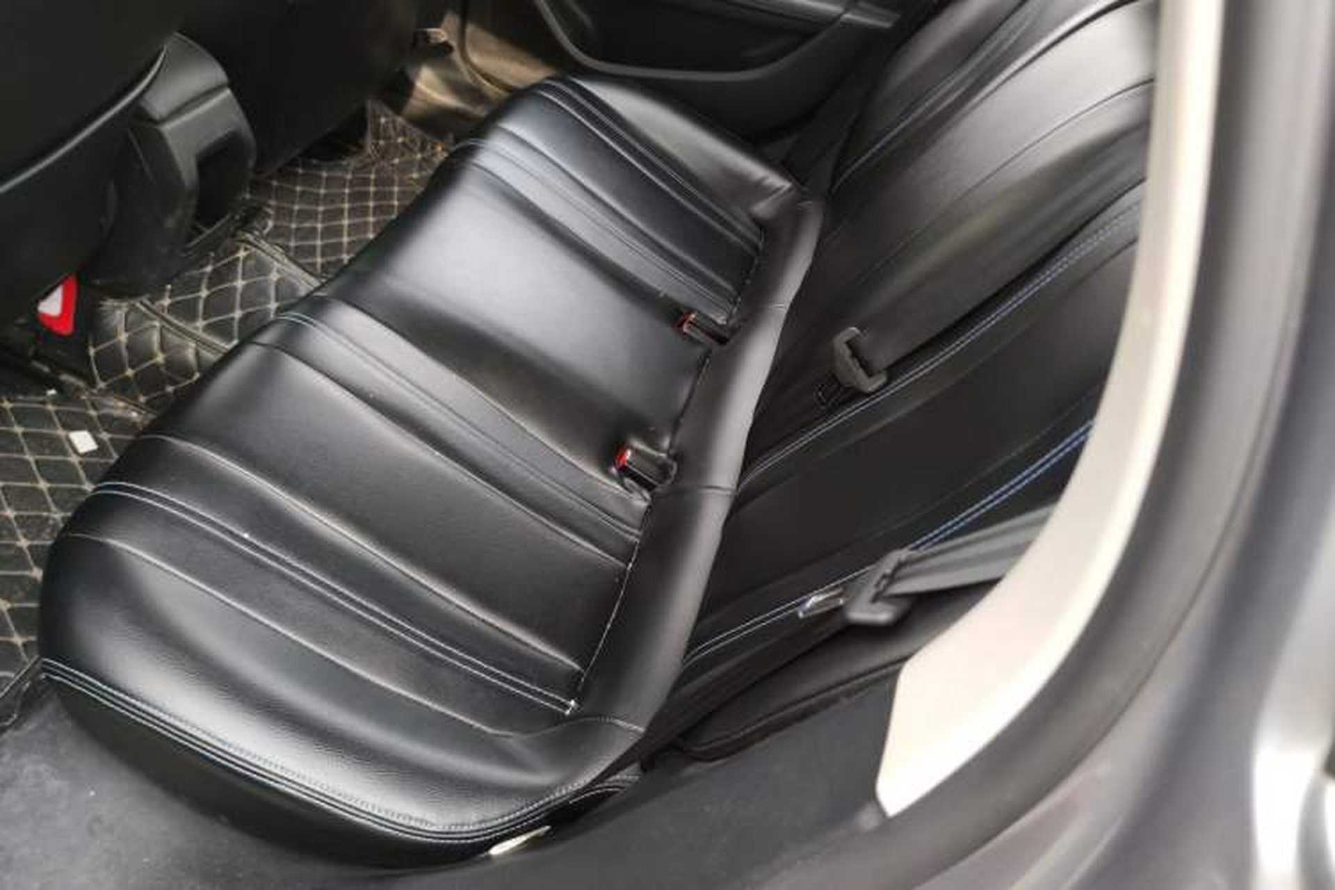 Used Peugeot 308 2019 230THP Automatic Luxury Edition China VI Standard Left Rear Seat