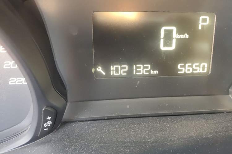 Used Peugeot 308 2019 230THP Automatic Luxury Edition China VI Standard Odometer Close Up
