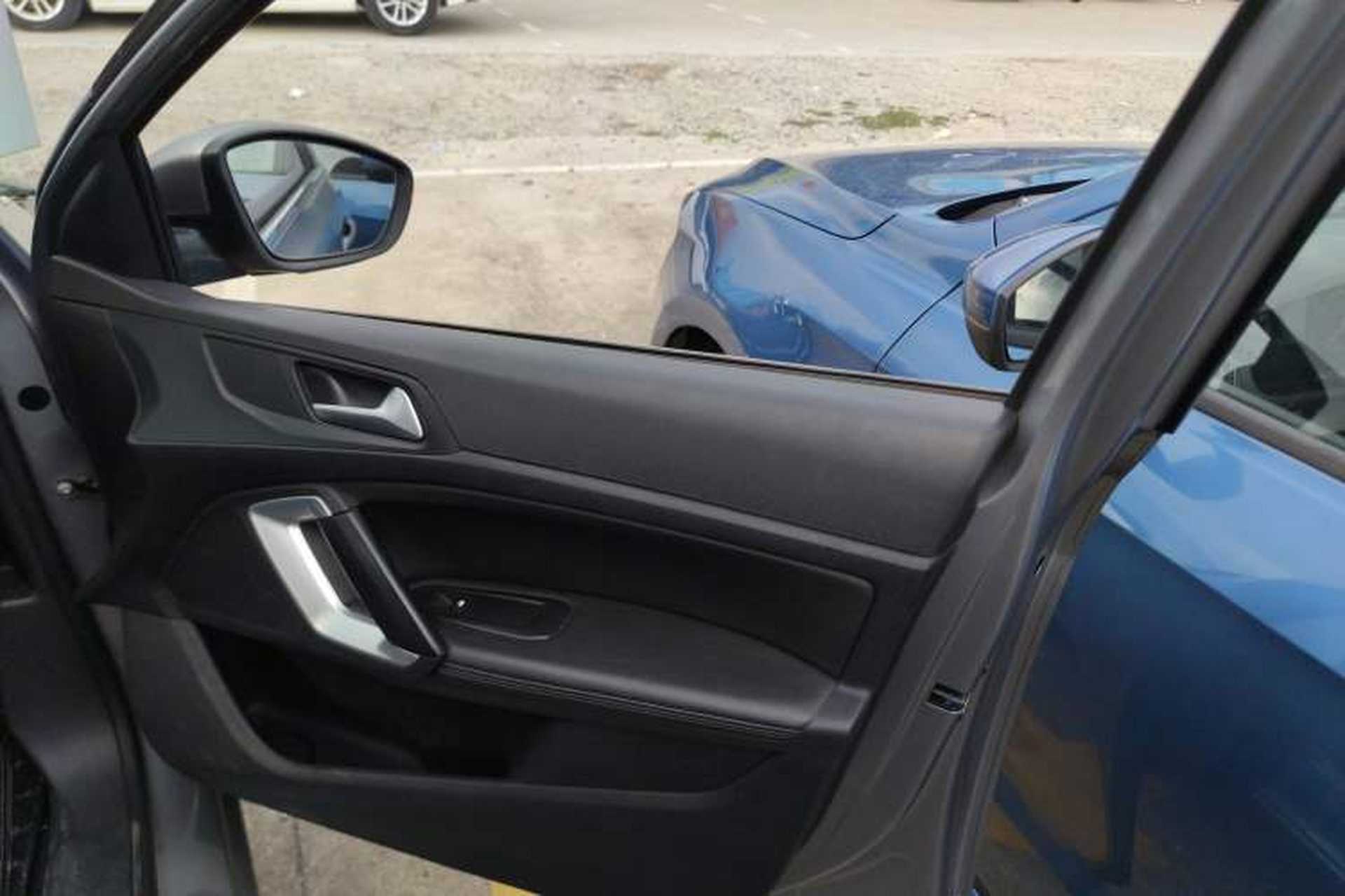 Used Peugeot 308 2019 230THP Automatic Luxury Edition China VI Standard Right Front Door Interior