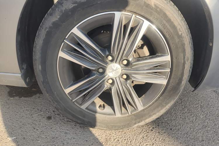 Used Peugeot 308 2019 230THP Automatic Luxury Edition China VI Standard Right Front Wheel Hub