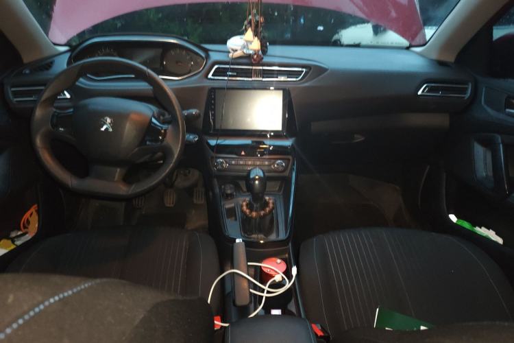 Used Peugeot 308 2019 1.6L Manual Fashion Edition China V Standard Center Console