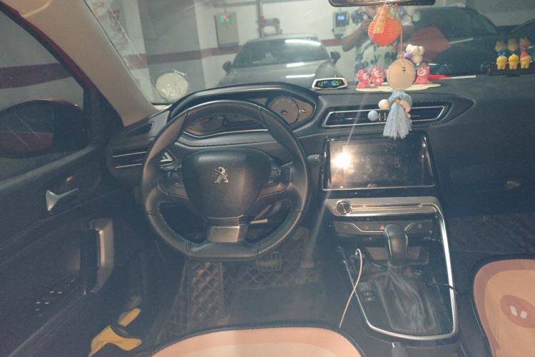 Used Peugeot 308 2019 1.6L Automatic Luxury Version China V Standard Steering Wheel