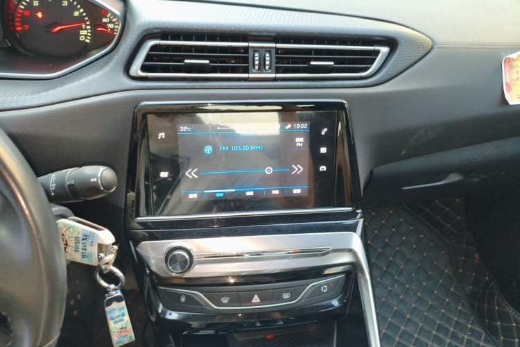 Used Peugeot 308 2019 230THP Automatic Luxury Edition China VI Standard Audio And AC Panel