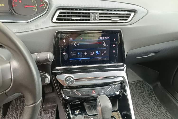 Used Peugeot 308 2019 230THP Automatic Luxury Edition China V Standard Audio And AC Panel