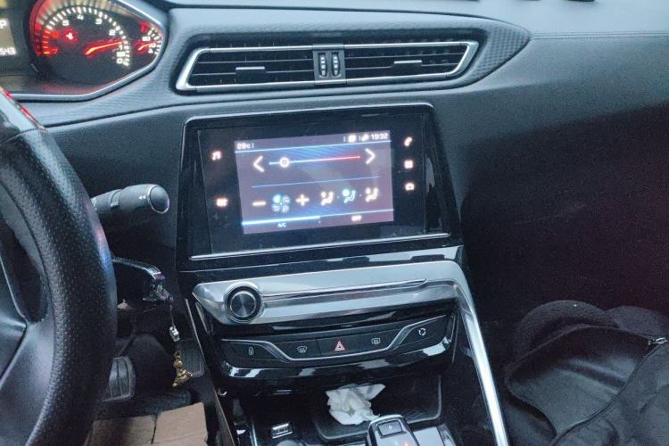 Used Peugeot 308 2019 230THP Automatic Luxury Edition China VI Standard Audio And AC Panel