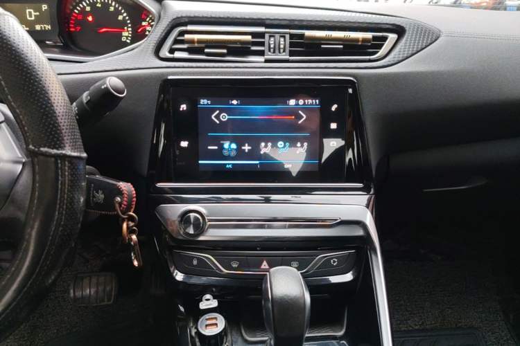 Used Peugeot 308 2019 1.6L Automatic Luxury Version China V Standard Audio And AC Panel