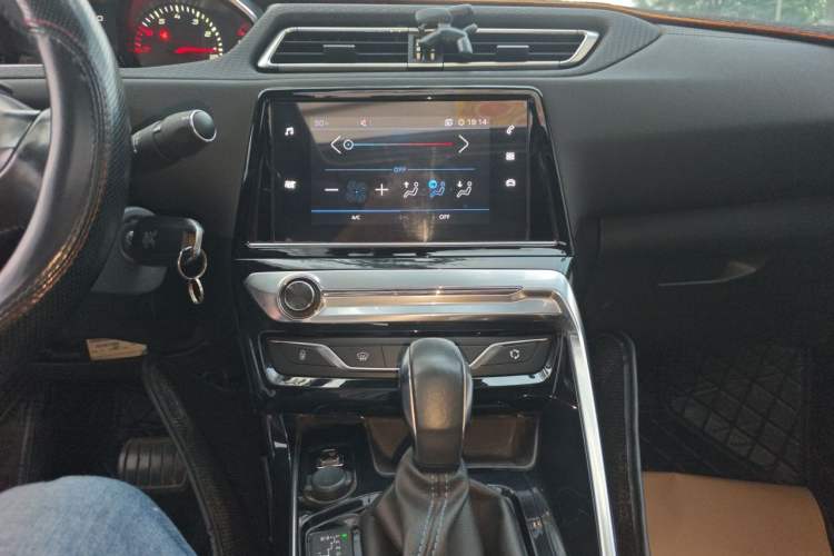 Used Peugeot 308 2019 230THP Automatic Luxury Edition China V Standard Audio And AC Panel