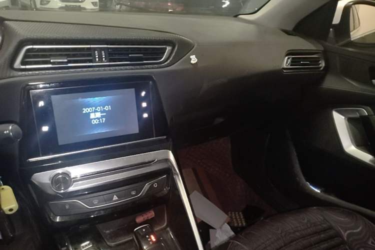 Used Peugeot 308 2019 230THP Automatic Luxury Edition China VI Standard Audio And AC Panel