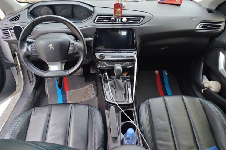 Used Peugeot 308 2019 1.6L Automatic Luxury Version China V Standard Center Console