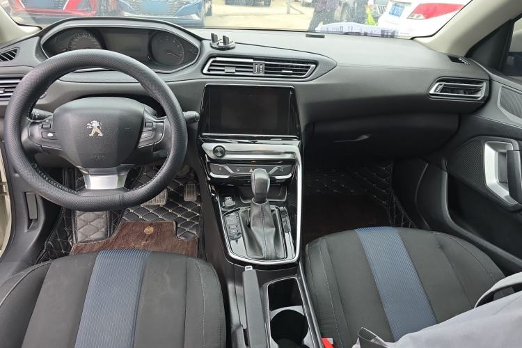 Used Peugeot 308 2019 1.6L Automatic Luxury Version China V Standard Center Console