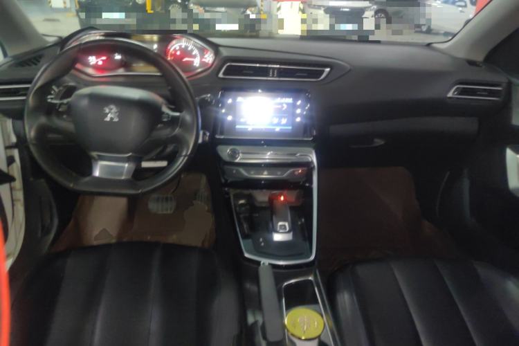 Used Peugeot 308 2019 230THP Automatic Luxury Edition China VI Standard Center Console