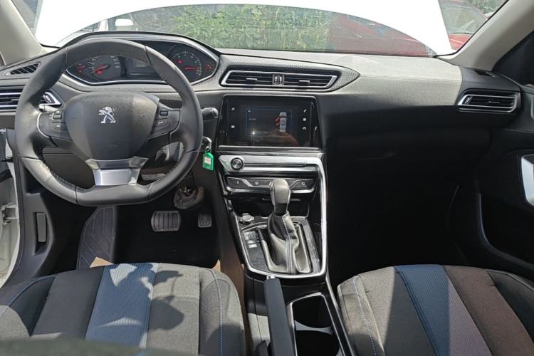 Used Peugeot 308 2019 230THP Automatic Luxury Edition China V Standard Center Console