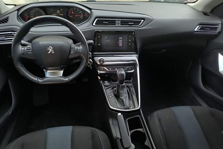 Used Peugeot 308 2019 1.6L Automatic Luxury Version China V Standard Center Console