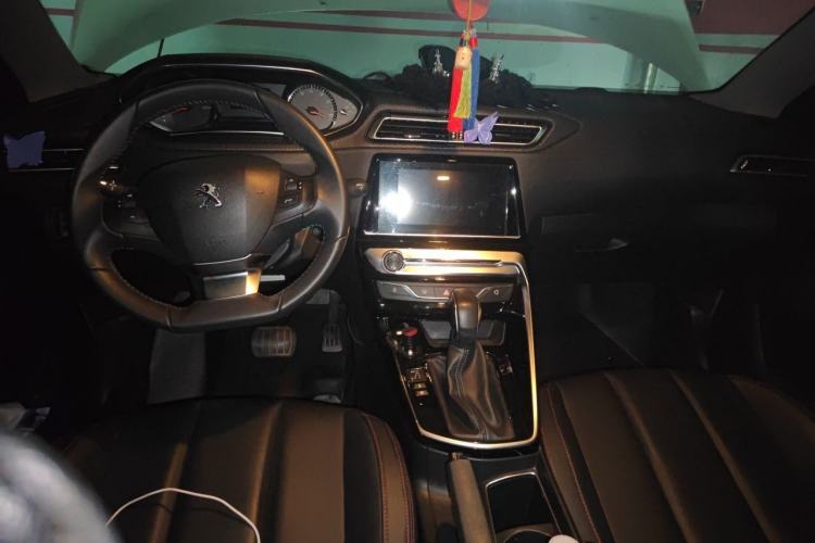 Used Peugeot 308 2019 1.6L Automatic Luxury Version China V Standard Center Console