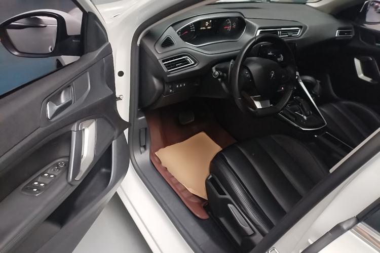 Used Peugeot 308 2019 230THP Automatic Luxury Edition China VI Standard Driver Seat