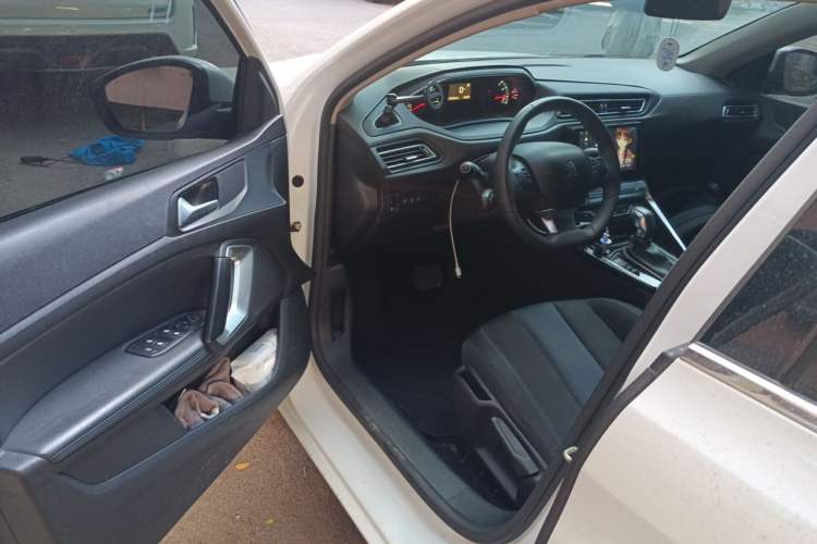 Used Peugeot 308 2019 230THP Automatic Luxury Edition China V Standard Driver Seat