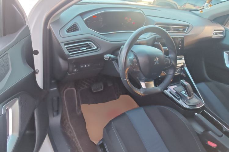 Used Peugeot 308 2019 230THP Automatic Luxury Edition China VI Standard Driver Seat
