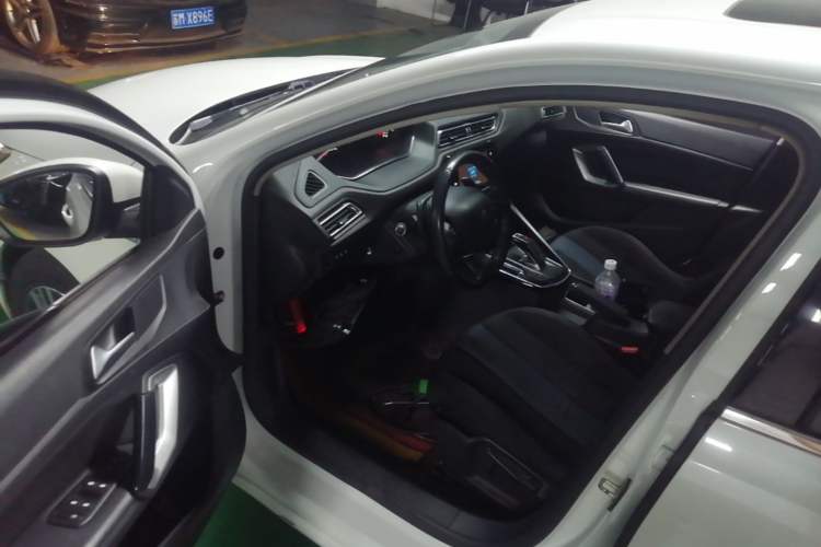 Used Peugeot 308 2019 230THP Automatic Luxury Edition China VI Standard Driver Seat