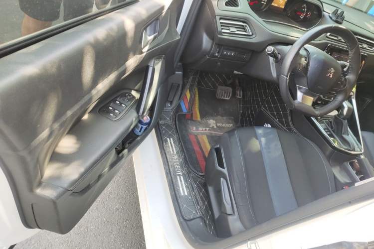 Used Peugeot 308 2019 230THP Automatic Luxury Edition China V Standard Driver Seat