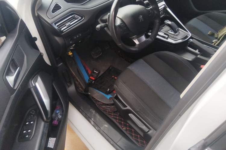 Used Peugeot 308 2019 230THP Automatic Luxury Edition China VI Standard Driver Seat