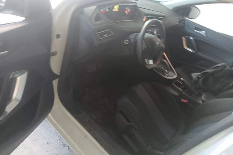 Used Peugeot 308 2019 230THP Automatic Luxury Edition China VI Standard Driver Seat