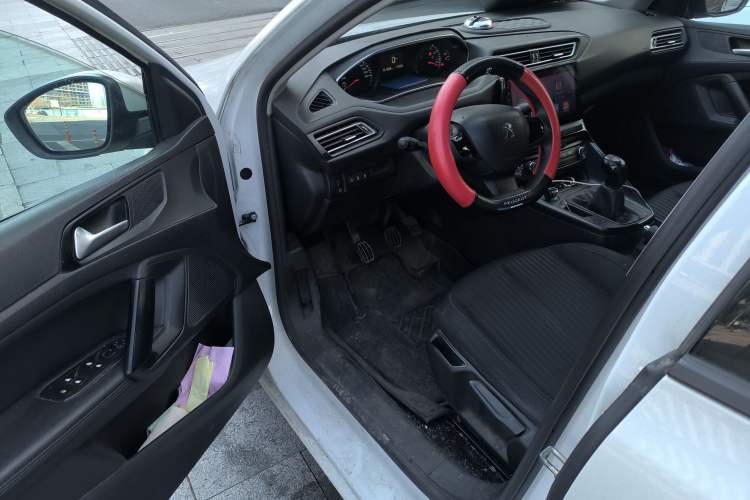 Used Peugeot 308 2019 1.6L Manual Fashion Edition China V Standard Driver Seat