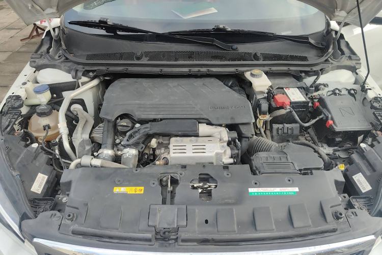 Used Peugeot 308 2019 230THP Automatic Luxury Edition China VI Standard Engine Bay