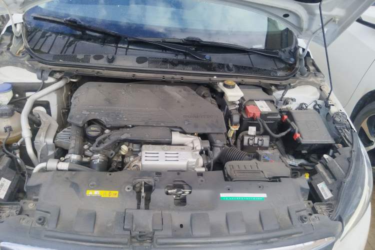 Used Peugeot 308 2019 230THP Automatic Luxury Edition China VI Standard Engine Bay