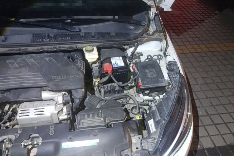 Used Peugeot 308 2019 230THP Automatic Luxury Edition China VI Standard Engine Bay Left