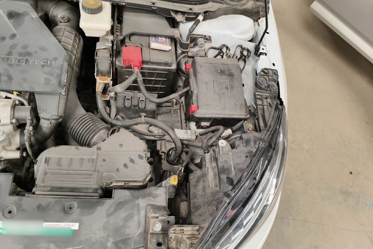 Used Peugeot 308 2019 230THP Automatic Luxury Edition China VI Standard Engine Bay Left
