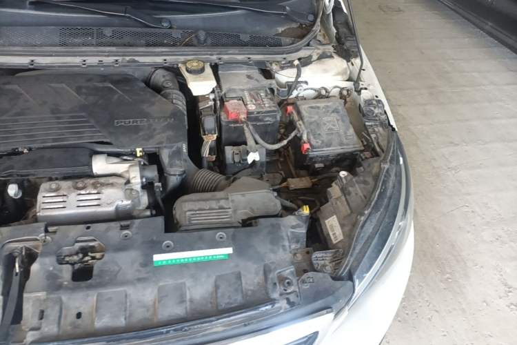 Used Peugeot 308 2019 230THP Automatic Luxury Edition China VI Standard Engine Bay Left