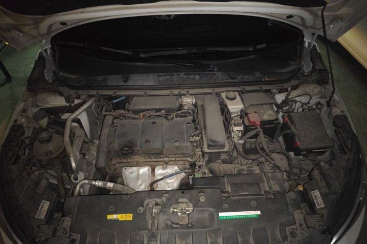 Used Peugeot 308 2019 1.6L Automatic Luxury Version China V Standard Engine Bay