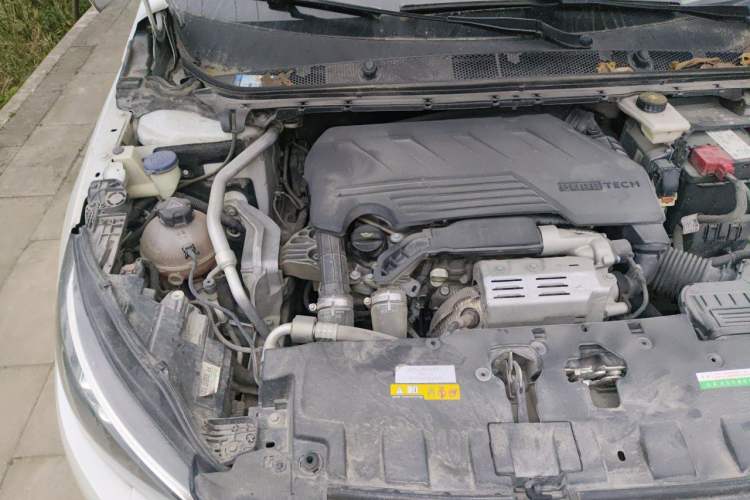 Used Peugeot 308 2019 230THP Automatic Luxury Edition China VI Standard Engine Bay Right