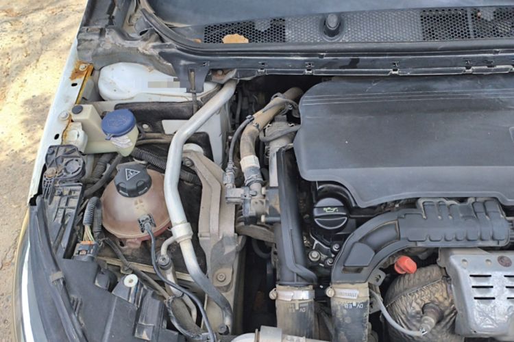 Used Peugeot 308 2019 230THP Automatic Luxury Edition China V Standard Engine Bay Right