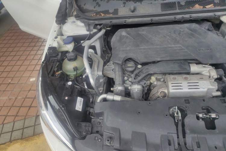 Used Peugeot 308 2019 230THP Automatic Luxury Edition China VI Standard Engine Bay Right