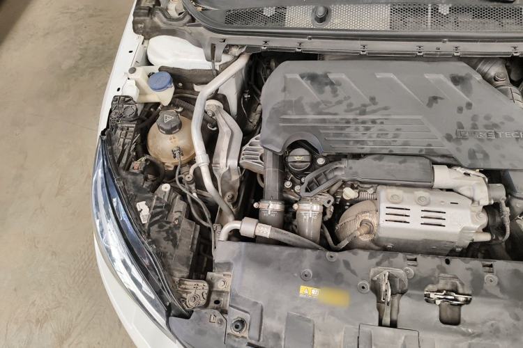 Used Peugeot 308 2019 230THP Automatic Luxury Edition China VI Standard Engine Bay Right