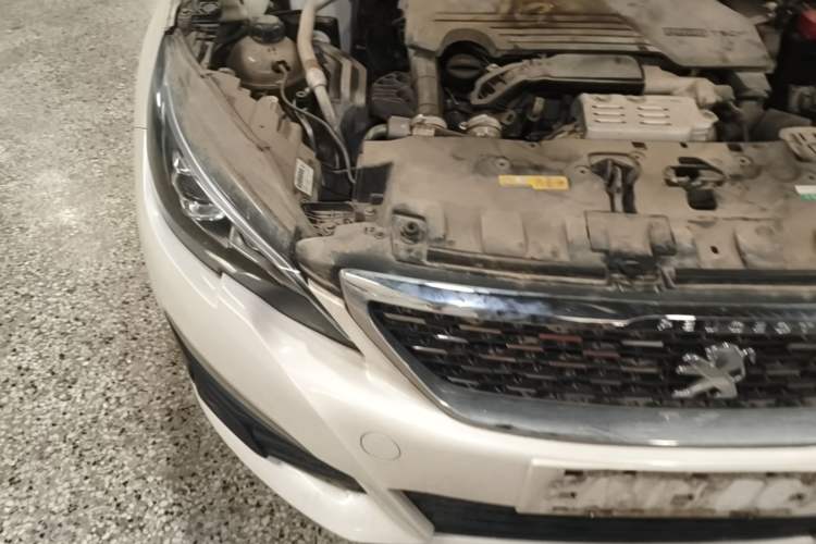 Used Peugeot 308 2019 230THP Automatic Luxury Edition China VI Standard Engine Bay Right